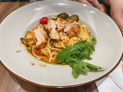 辣味茄汁香草鸡扒意大利面-Pennehut畔尼意面(杭州万象城店)