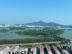 -湖景知味西餐厅•自助餐• 轻食(南京金茂威斯汀大酒店)