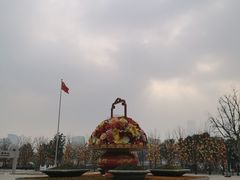 -上海市龙华烈士陵园