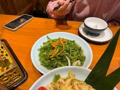 -老滇山寨•云南特色菜•地方菜•民族风情歌舞表演(金碧店)