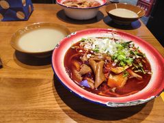 -楚东君•襄阳牛肉面牛杂煲(陆家嘴正大店)