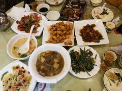 -鹤乡东北菜(崮山路店)