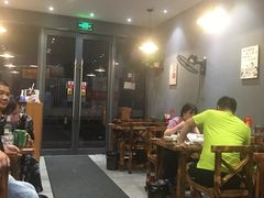大堂-我们家私房纸包鱼·烧烤