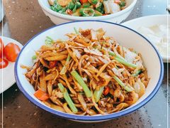 -山里人湘菜·山茶油炒土鸡(嘉邻中心店)