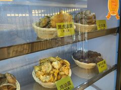 -菌海森林·非遗野生菌火锅(西山区滇池路摩根道店)