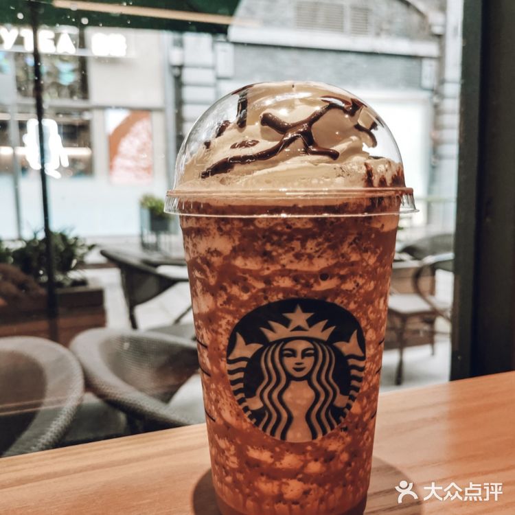 宝藏奶茶🍧星巴克的摩卡可可碎片星冰乐太好喝了吧😭