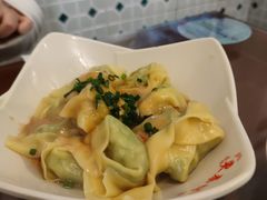 麻酱荠菜大馄饨-东泰祥生煎馆(长宁路店)