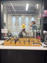 -老男孩男士理容馆·理发·烫染·修面