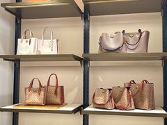 -COACH蔻驰(银泰店)