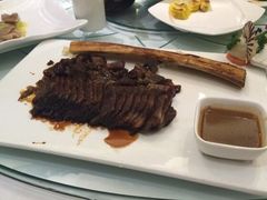 -王朝大酒店徐汇店-地面停车场