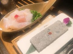 -老牌坊云南鱼豆花火锅(哈西万达店)