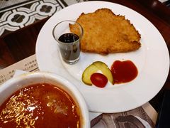 炸猪排-东海咖啡馆