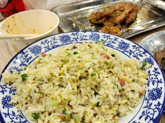 -江城燕子大排档(江汉路步行街店)