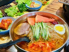 -明洞阿姨·韩式酱蟹烤肉·创意料理(三元桥店)