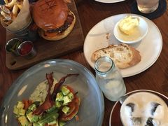 -ROAST coffee & eatery