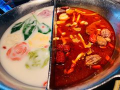 -湊湊火锅·茶憩(新中关购物中心店)