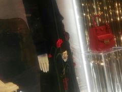 -PRADA普拉达(国际广场店)