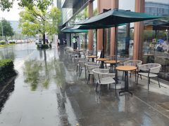 -星巴克臻选(上海虹桥新天地三店)