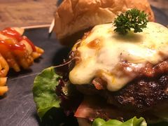 -HIGH FIVE哈福手工汉堡(桂林路店)