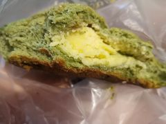 抹茶菠萝包-Juicy Bakery(大学路店)