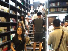 -钟书阁(松江泰晤士小镇店)