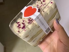 -爱丽优甜ellyelly