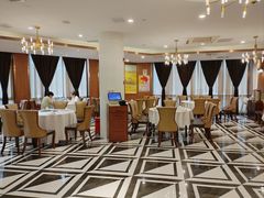 -老人和饭店(淮海中路店)