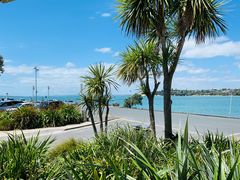 -Takapuna Beach Cafe
