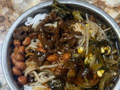 -灵山卢梅燕粉店