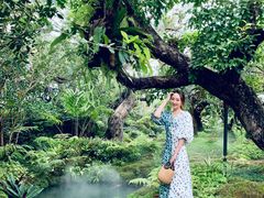 -Chom Cafe and Restaurant