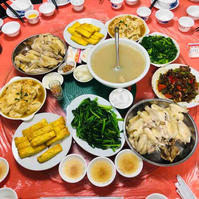 古典鸡饭店-"第一次吃古典鸡是在高新区路口那家,后面搬.