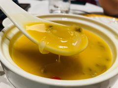 鲍汁鱼唇汤-俏江南·花园戏曲餐厅(881店)