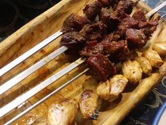 -乡村馕坑肉·烧烤·新疆菜·本地人更爱吃(阿勒泰首店)