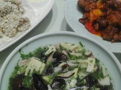 -侬佳蒸菜馆(听潮店)