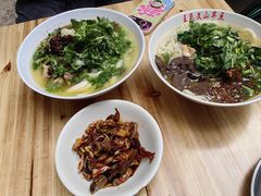 -文山荷鲜居(翠湖店)