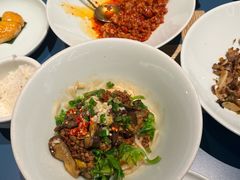 油泼菌子饵丝-一坐一忘云南菜(嘉里中心店)