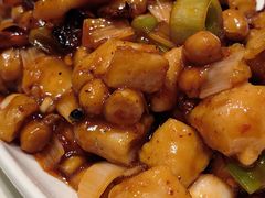 -渝信川菜 · 川味家常菜(财富购物中心店)