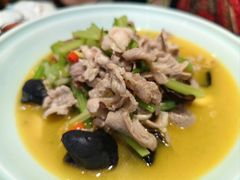 -梅飞酒家(名辉豪庭店)