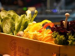 -洪氏嗨捞·猪肚鸡火锅(阳光天地店)