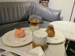 -Fridi Patisserie Cafe