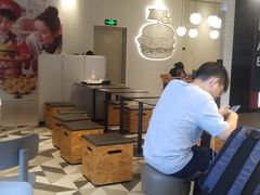 大堂-肯德基(芳和店)