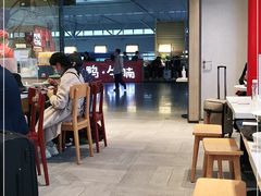 大堂-百事佳烧鸭牛腩(上海虹桥站店)