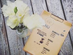 -彳亍咖啡·这里(水湾路店)