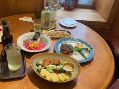 -秘密旅行Bonjour(黑金冠 江南西店)