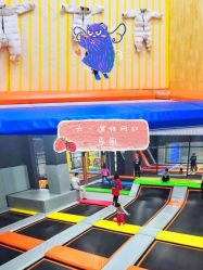 -蹦贝运动中心·蹦床·攀岩·闯关(龙岗店)