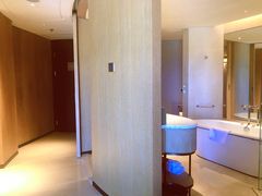 -上海佘山世茂艾美酒店