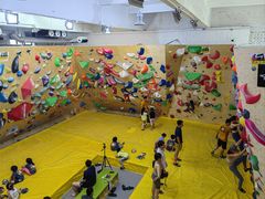 -问山MountQuest攀岩馆