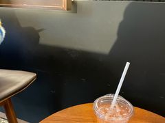 -星巴克臻选(上海虹桥新天地三店)