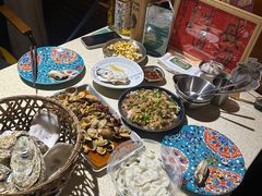 -蚝堡·生蚝海鲜烧烤物种起源•海肠捞饭(刘公岛店)