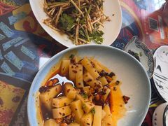 -弘烨 贵州酸汤 鱼火锅(东财店)